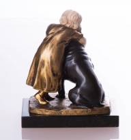 Niña abrazando un bulldog. Julius Paul Schmidt Felling (Alemania) 2